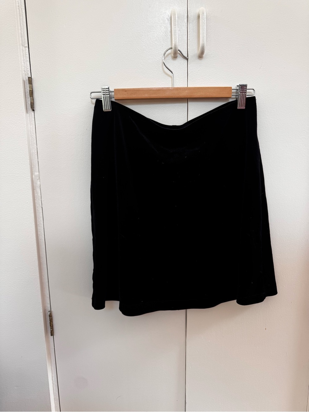 My Michelle Black Velour A-Line Mini Skirt Size L Vintage 90s Y2K
